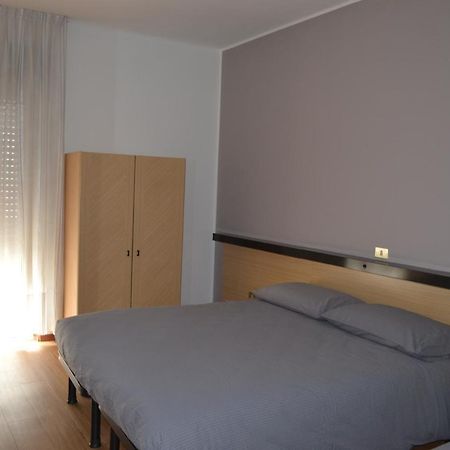 Garni Anna Hotell Besenello Exteriör bild