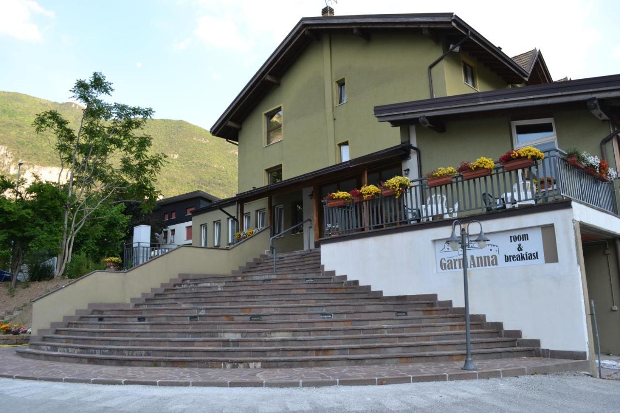 Garni Anna Hotell Besenello Exteriör bild