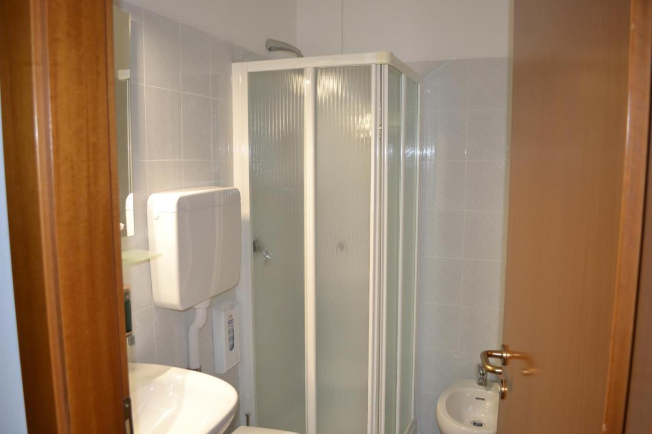 Garni Anna Hotell Besenello Exteriör bild